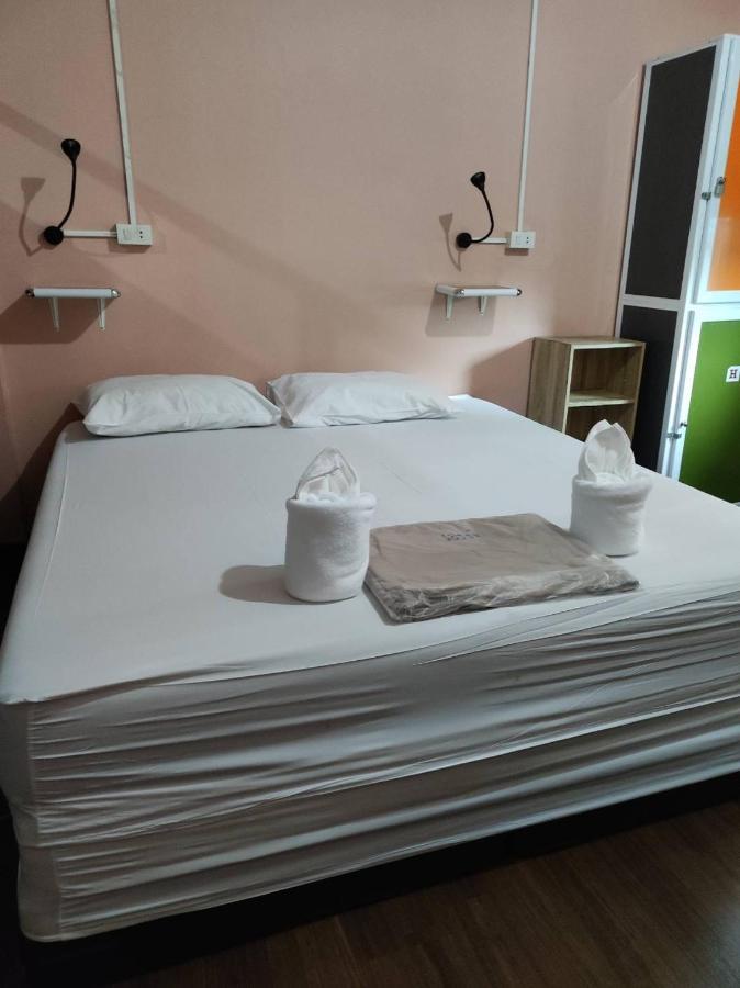 Urban Hostal