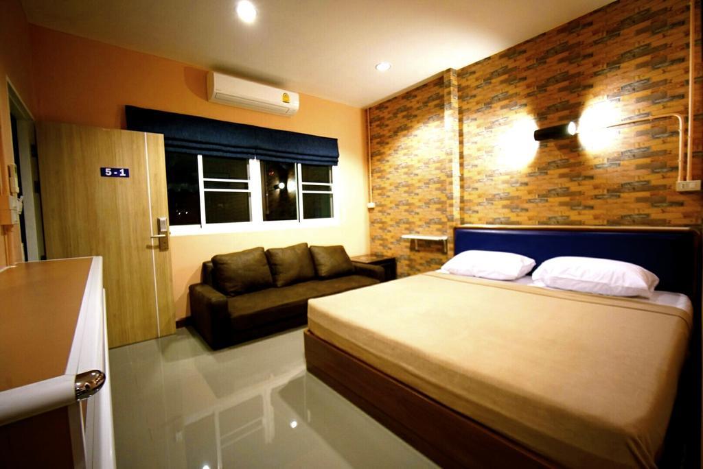 Urban Hostal